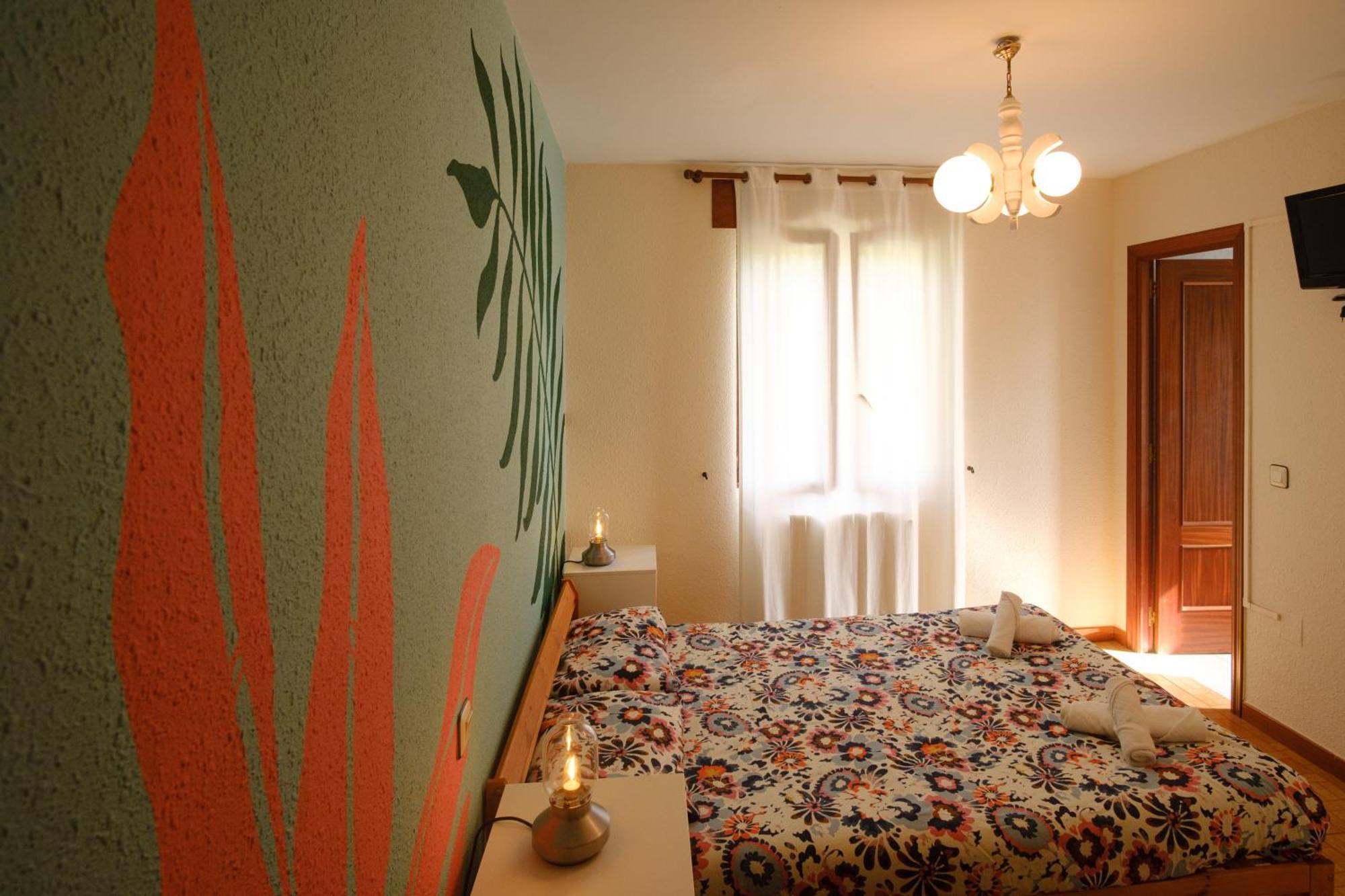 Liquid Surfhouse Vandrarhem Langre  Rum bild